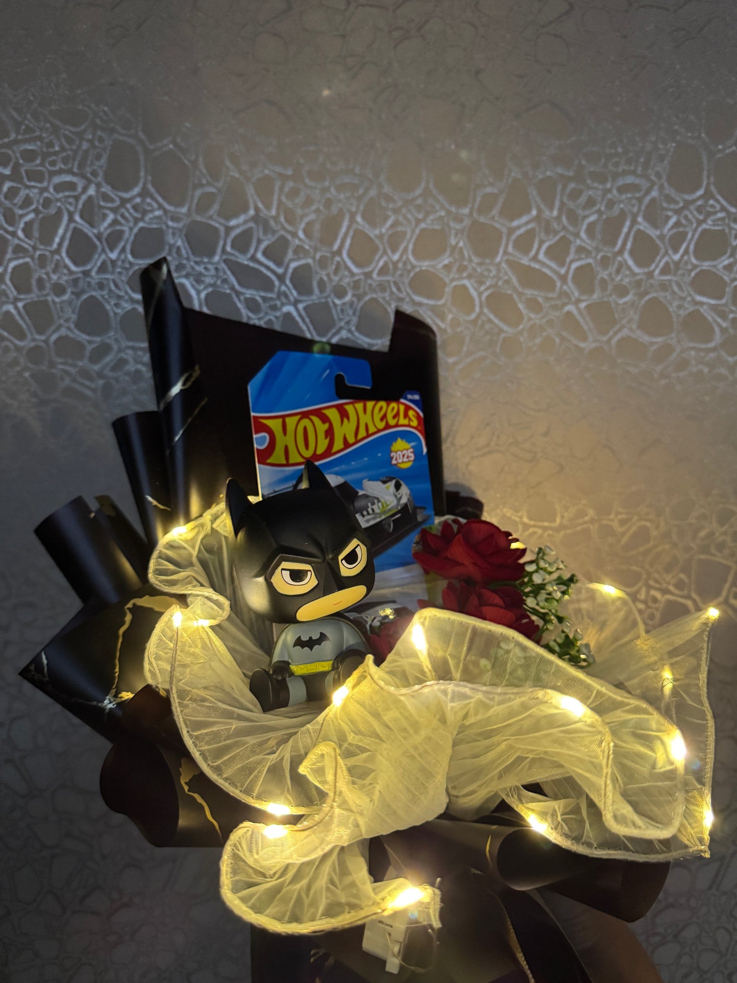 Premium Hot Wheels Bouquet - The Shinning Batman
