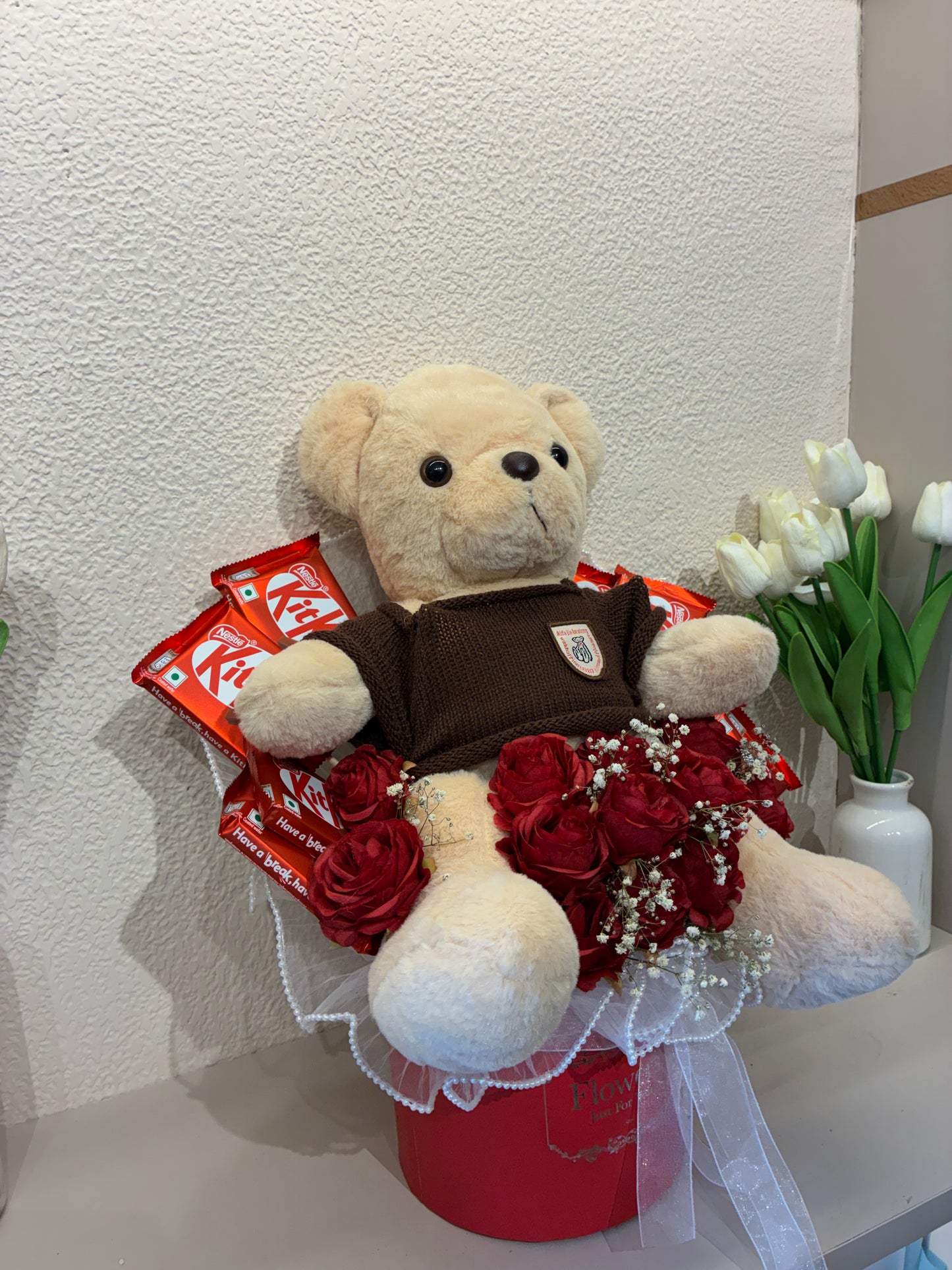 Teddy and Chocolate Hamper – An Expression of Love
