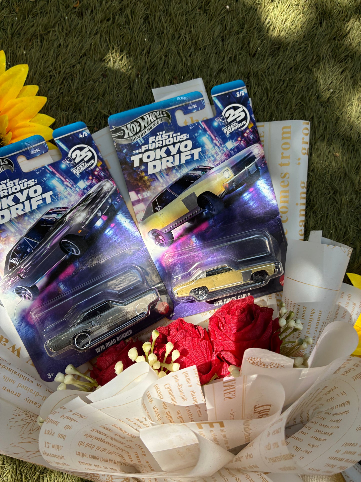 The Fast & Furious Tokyo Drift Hot Wheels Bouquet – 1970 Road Runner & 1970 Monte Carlo