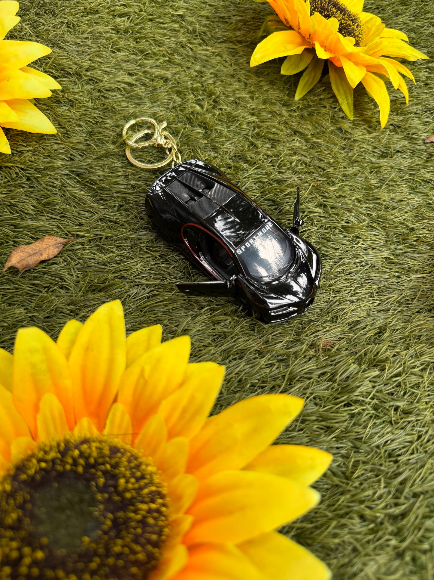Premium Black Bugatti Chiron Metal Car Keychain – Ultimate Luxury & Power