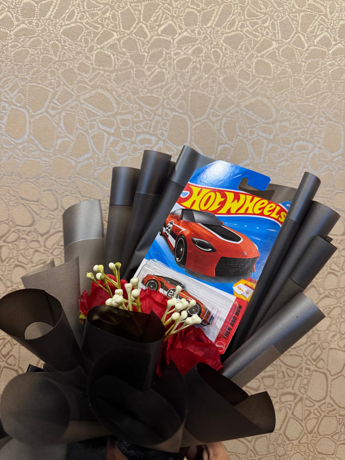 2023 Nissan Z - Hot Wheels Bouquet