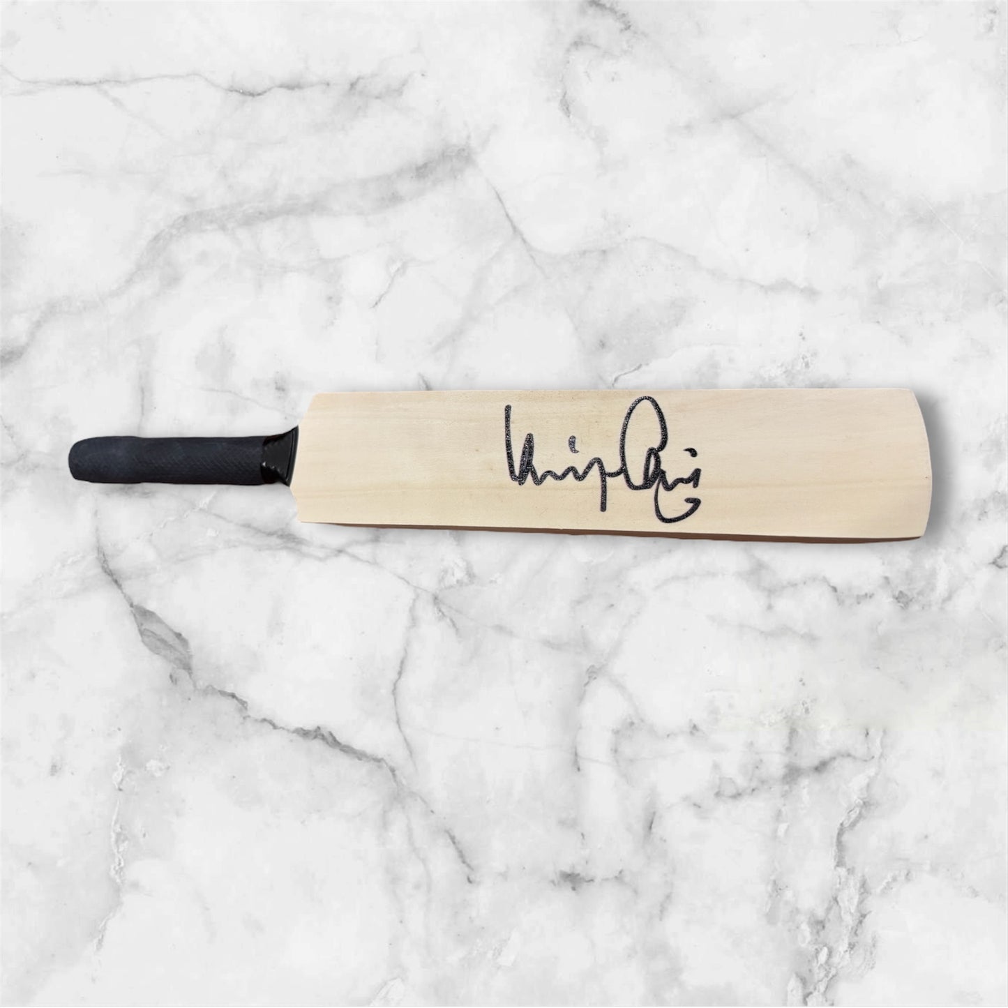 Celebrate Kohli – Tribute Hamper for Cricket Lovers