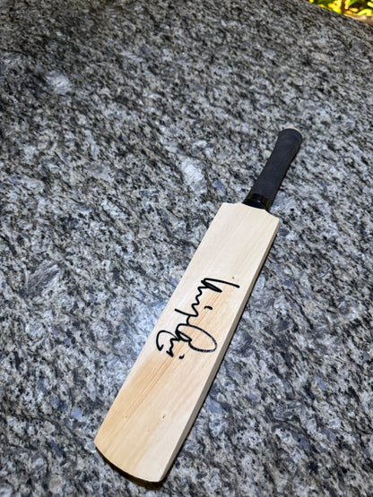 Virat Kohli Signature Bat