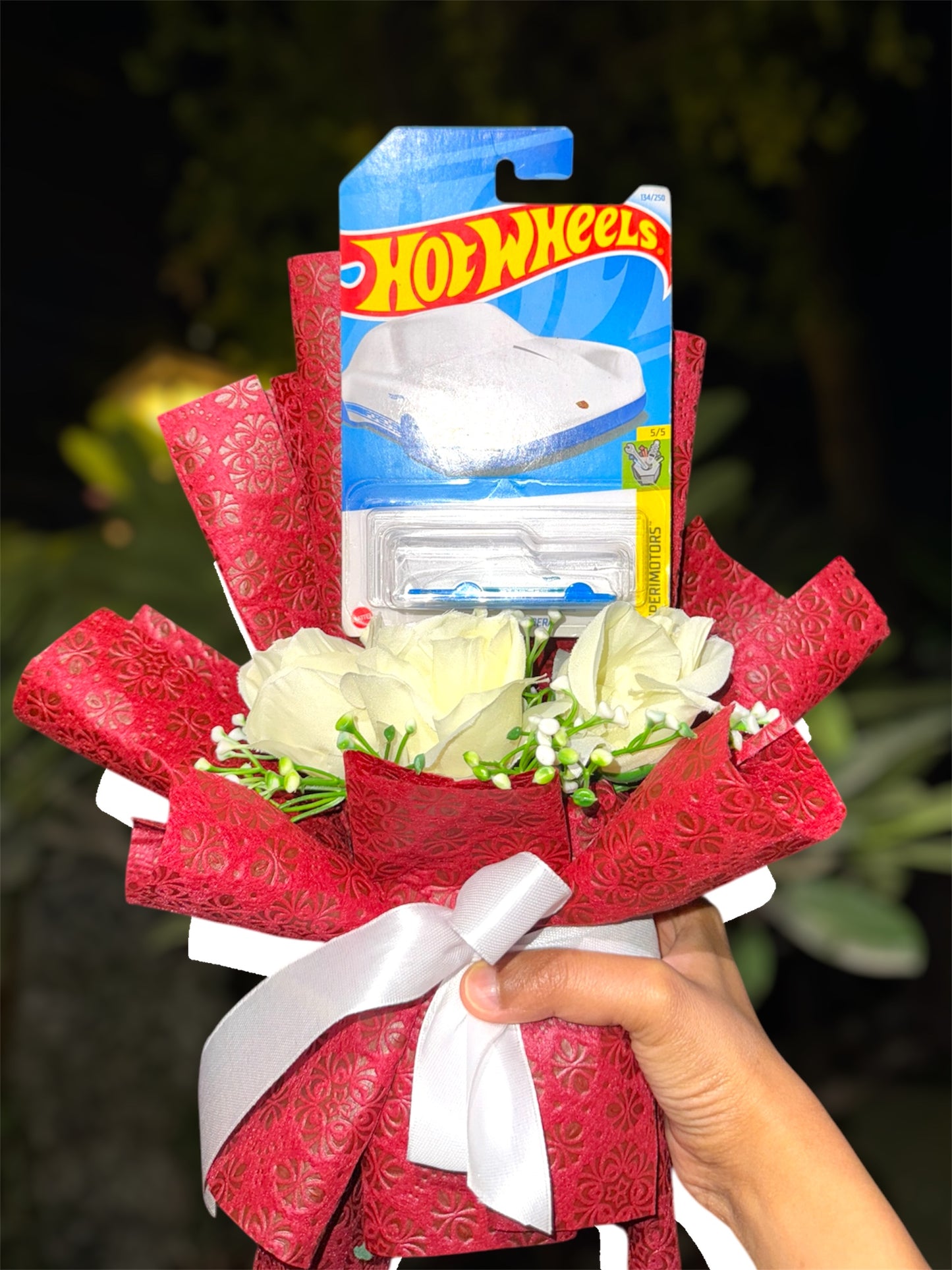 Porsche Carrera Hot Wheels Bouquet - Roses and Rides