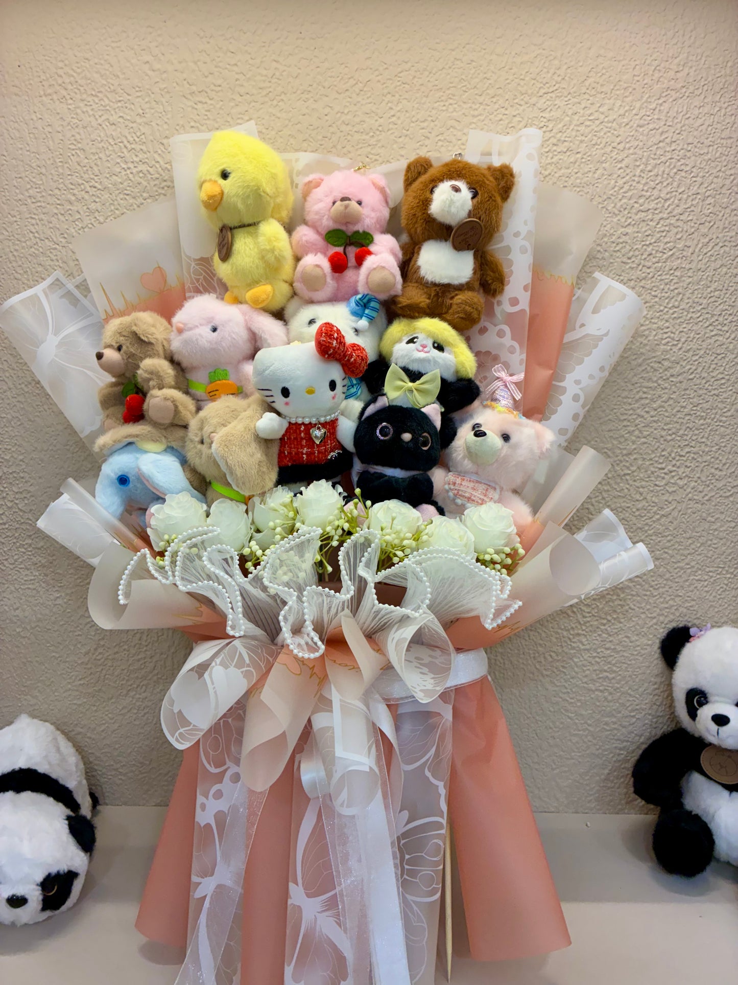Plushie Bouquet - Love in 12 Cute Soft Toys