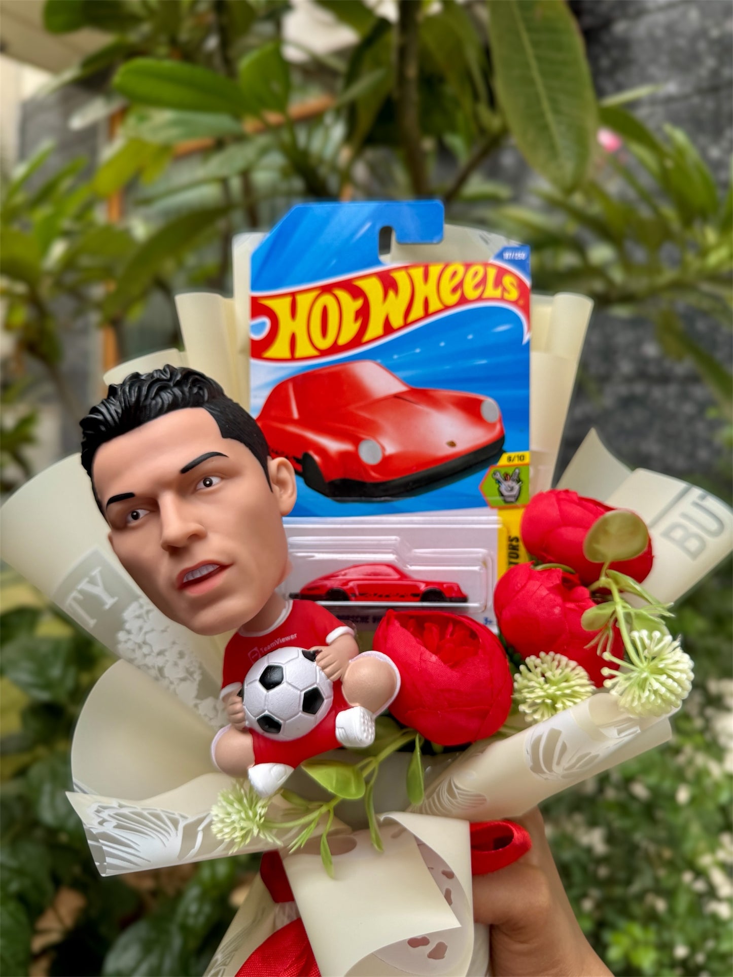 The Porsche Hot Wheels Bouquet - Ronaldo edition