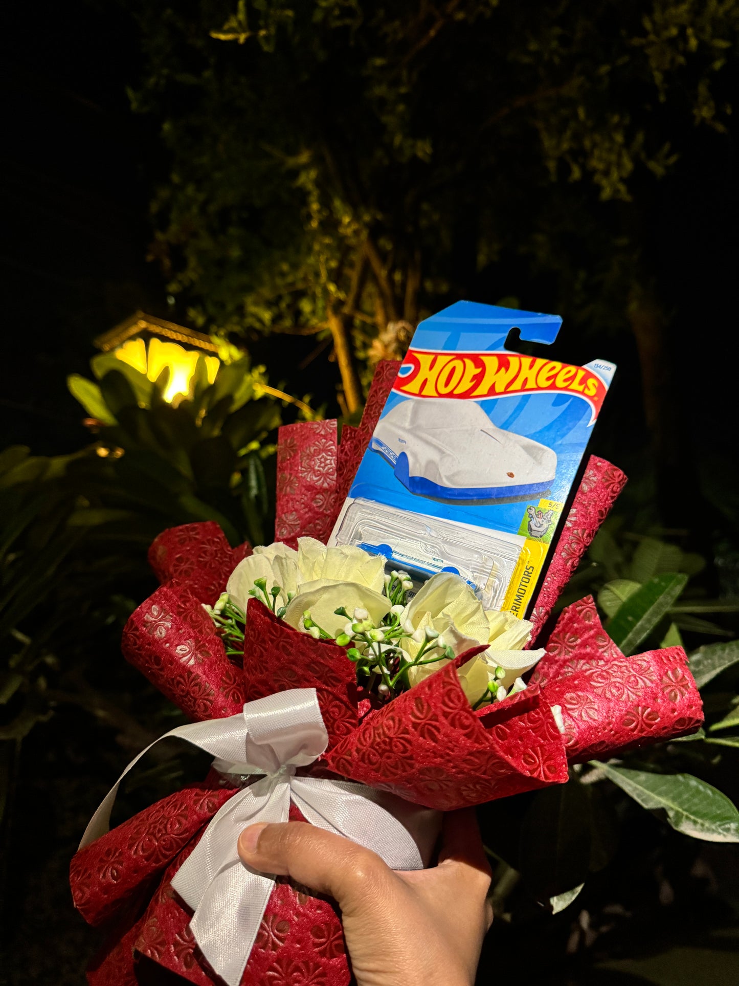 Porsche Carrera Hot Wheels Bouquet - Roses and Rides