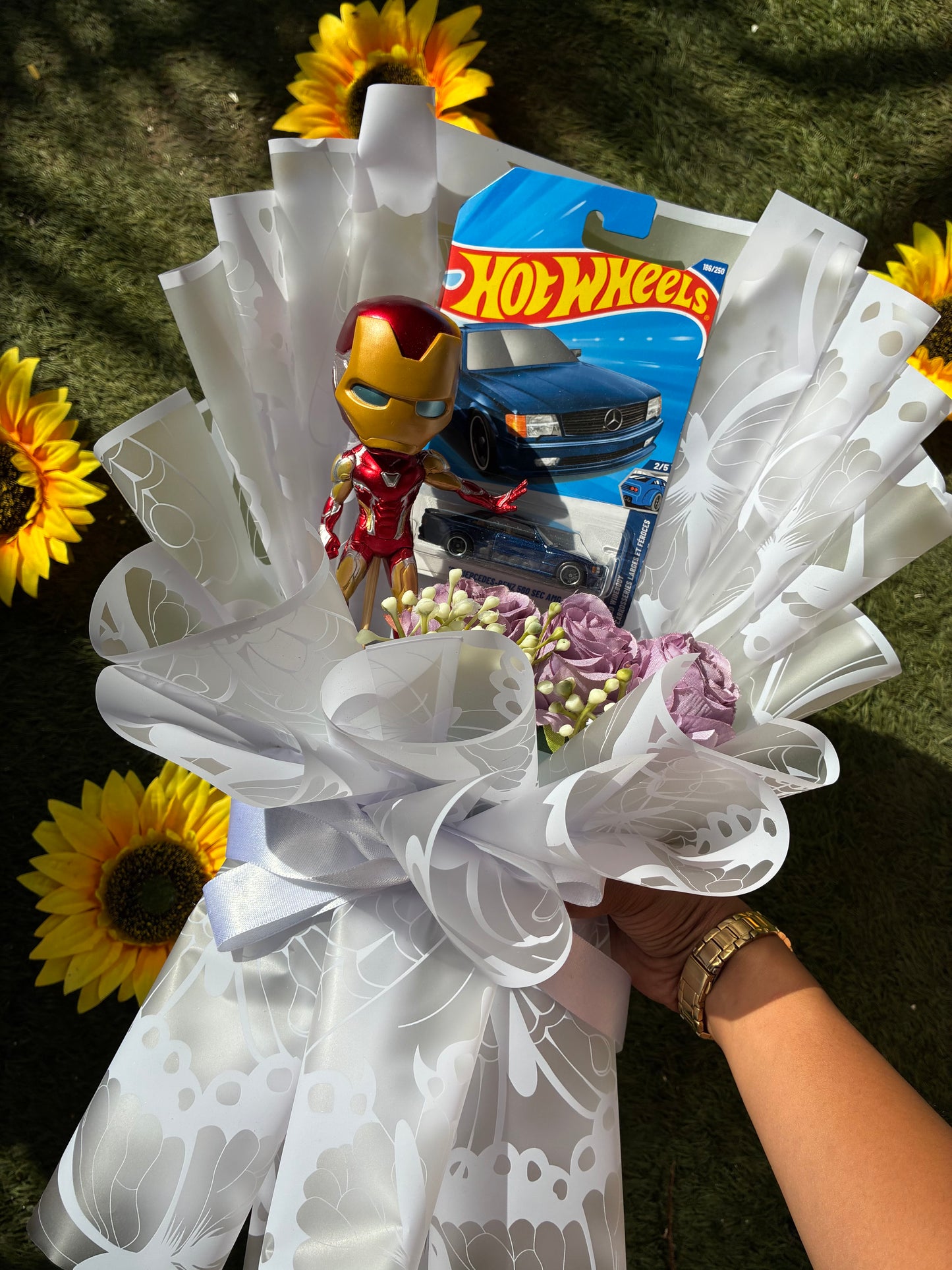 Mercedes-Benz 560 SEC AMG Hot Wheels Bouquet – Iron Man Luxury Drive Edition
