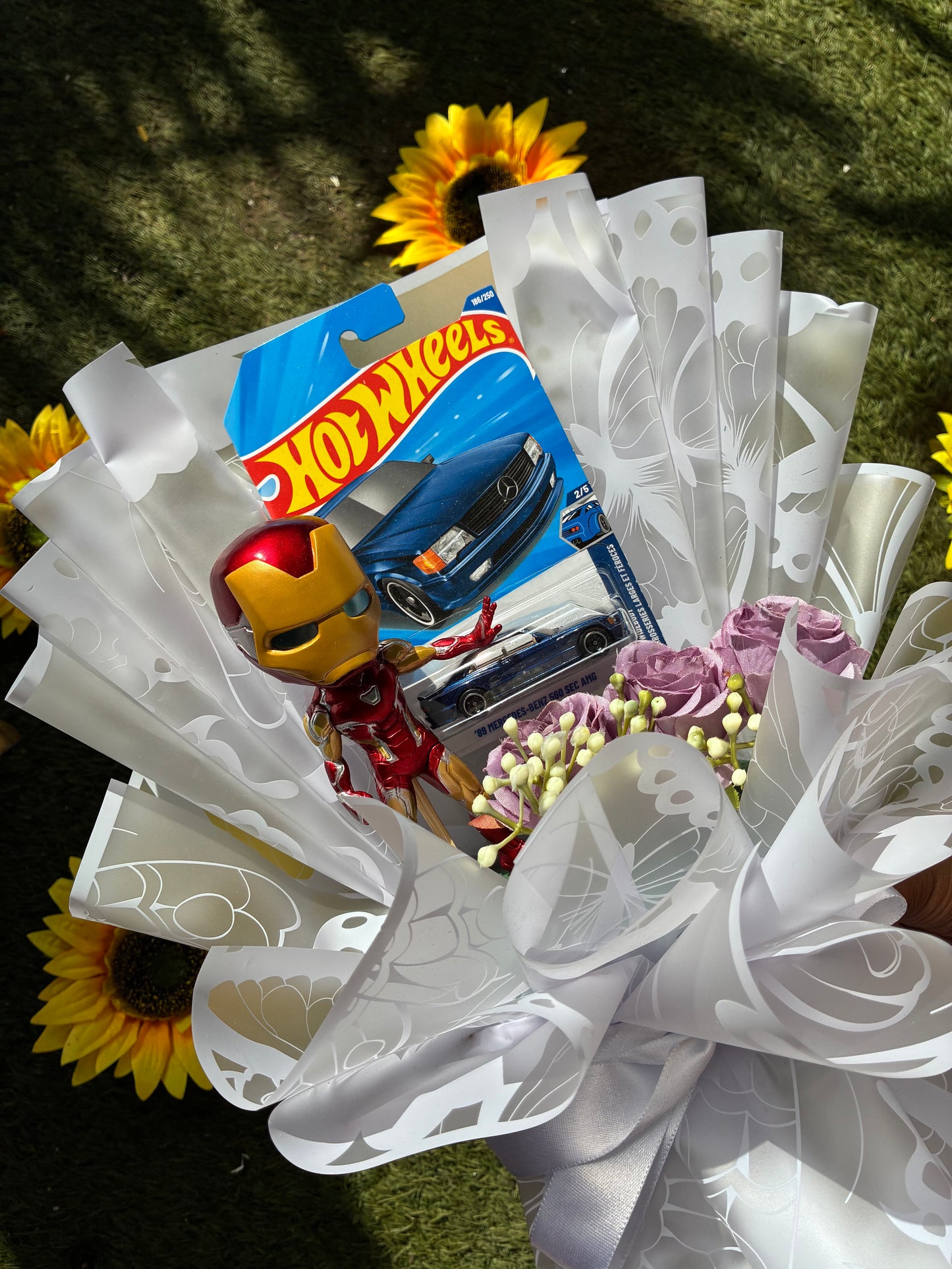 Mercedes-Benz 560 SEC AMG Hot Wheels Bouquet – Iron Man Luxury Drive Edition