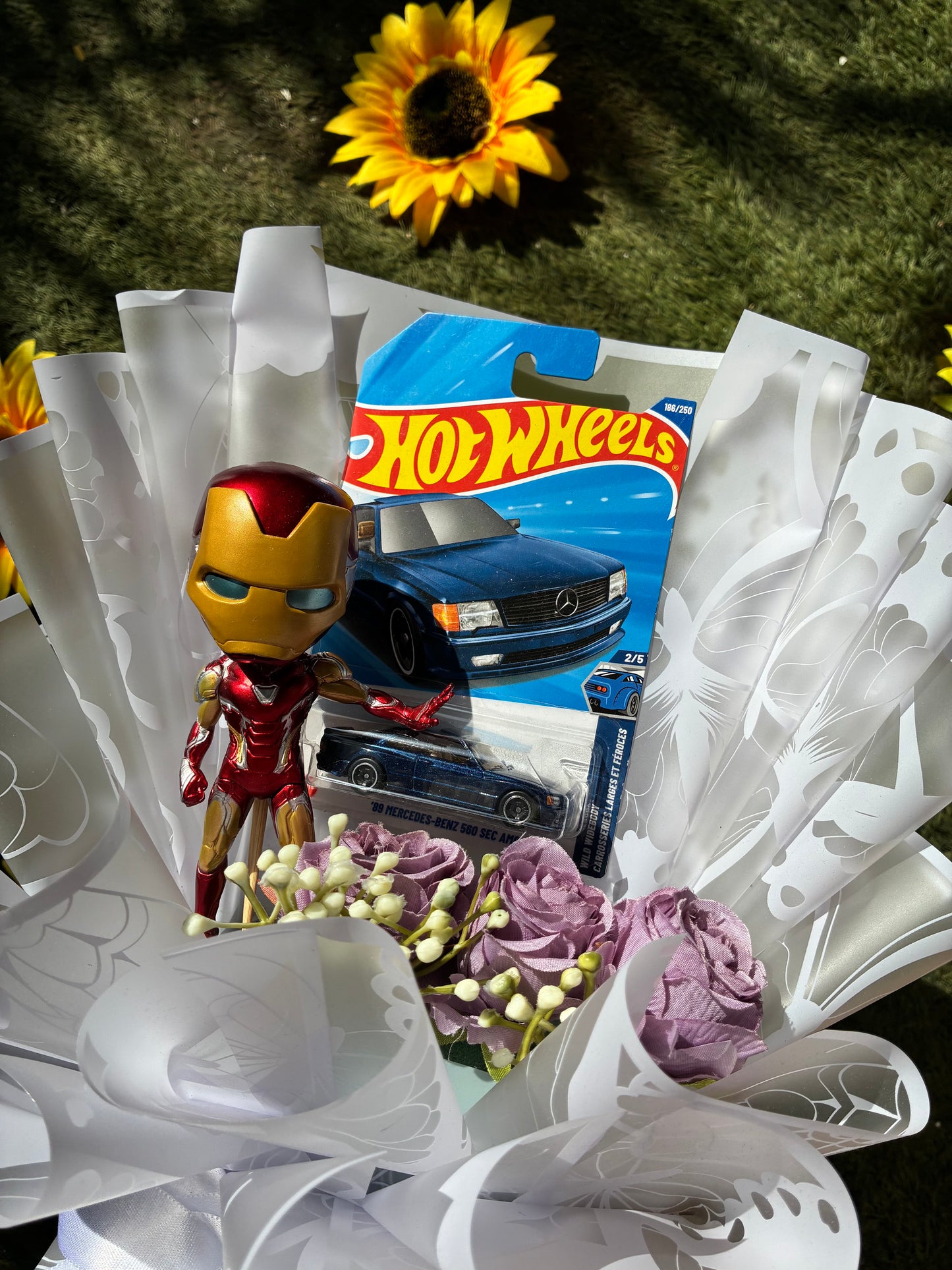 Mercedes-Benz 560 SEC AMG Hot Wheels Bouquet – Iron Man Luxury Drive Edition