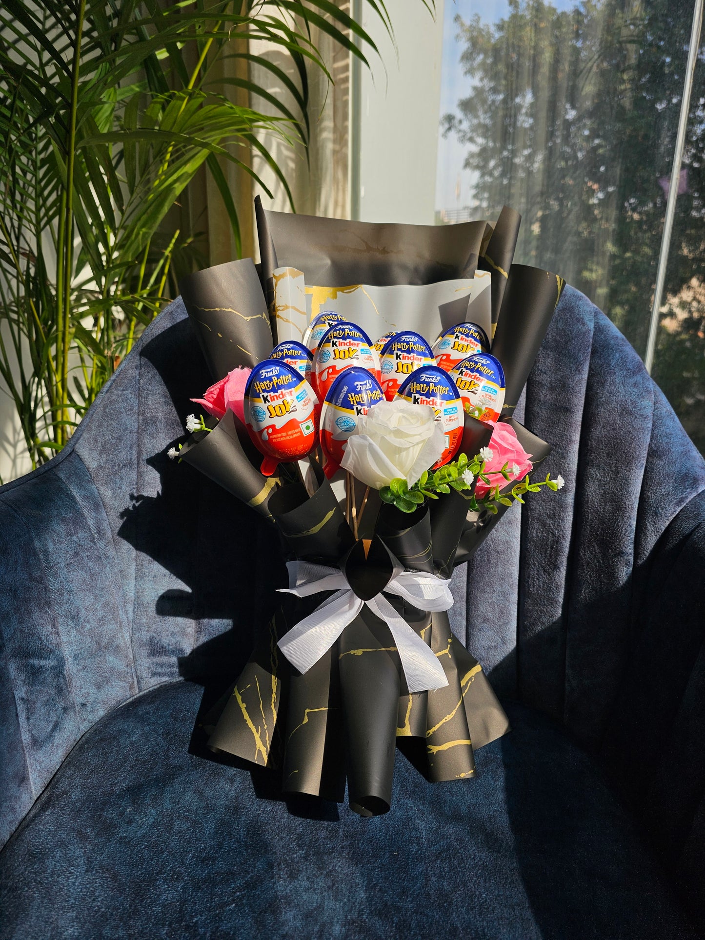 Harry Potter Kinderjoy Bouquet- Black (10 Pieces)