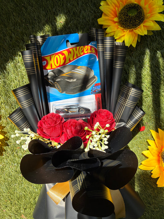LB- Works Lamborghini Huracán Coupé – Luxury Black & Gold Romantic Bouquet