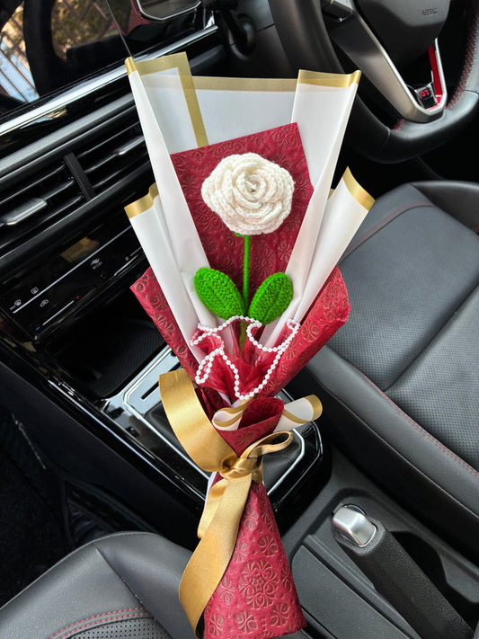 Ivory Rose Crochet Bouquet – Pearl Roses