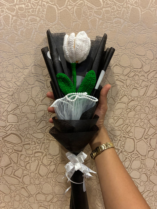 White Crochet Tulip Bouquet – Pure Whisper Elegance