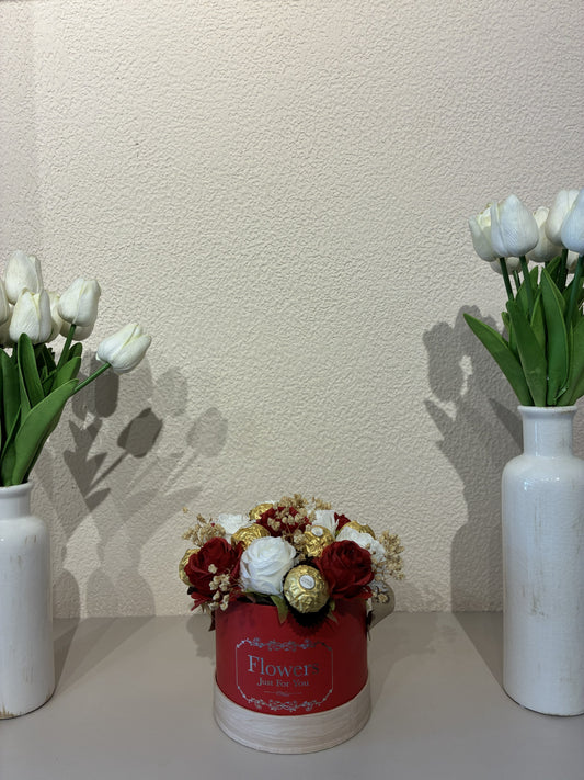 Rose & Ferrero Rocher Hamper – A Sweet Blend of Elegance & Romance