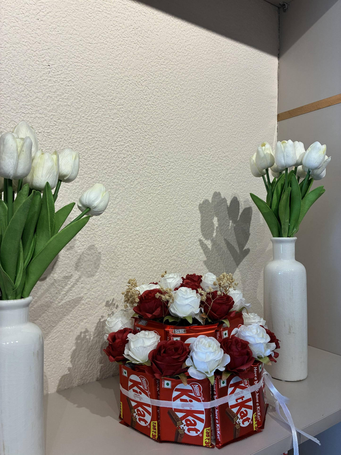 Luxury KitKat Red & White Rose Hamper – Sweet Moments into Beautiful Memories
