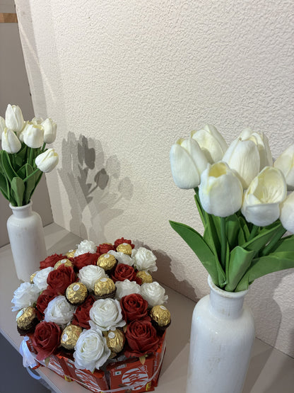 Luxury KitKat Ferrero Rocher Rose Hamper – A Sweet Blend of Love