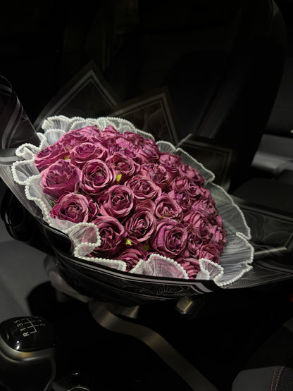 Premium Dusty Purple Rose Bouquet – Crafted for a Taste of Luxury