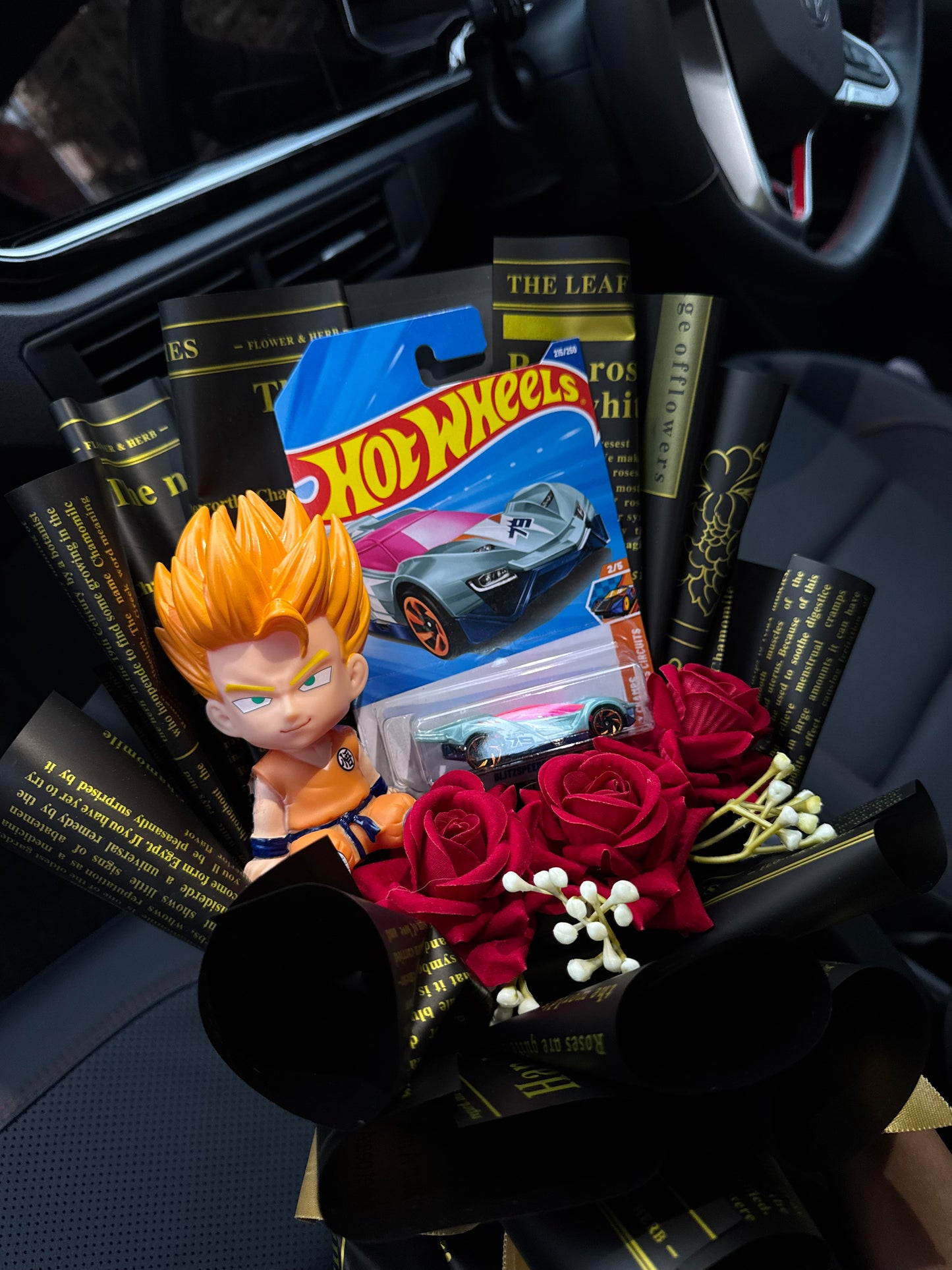 Super Saiyan Goku & Hot Wheels Bouquet – Built from Battle