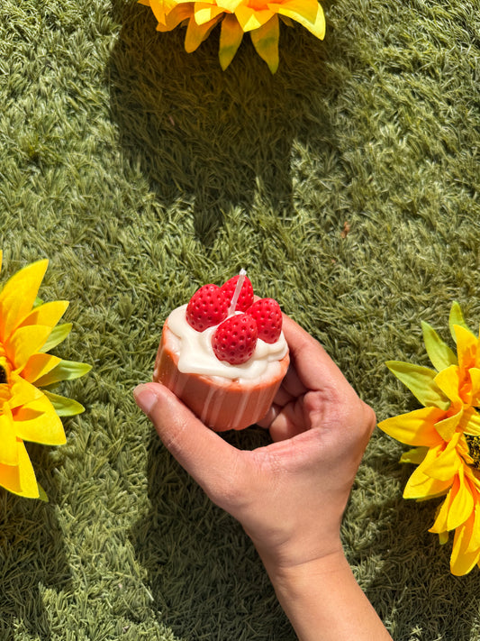 "Slice of Heaven" Strawberry Candle