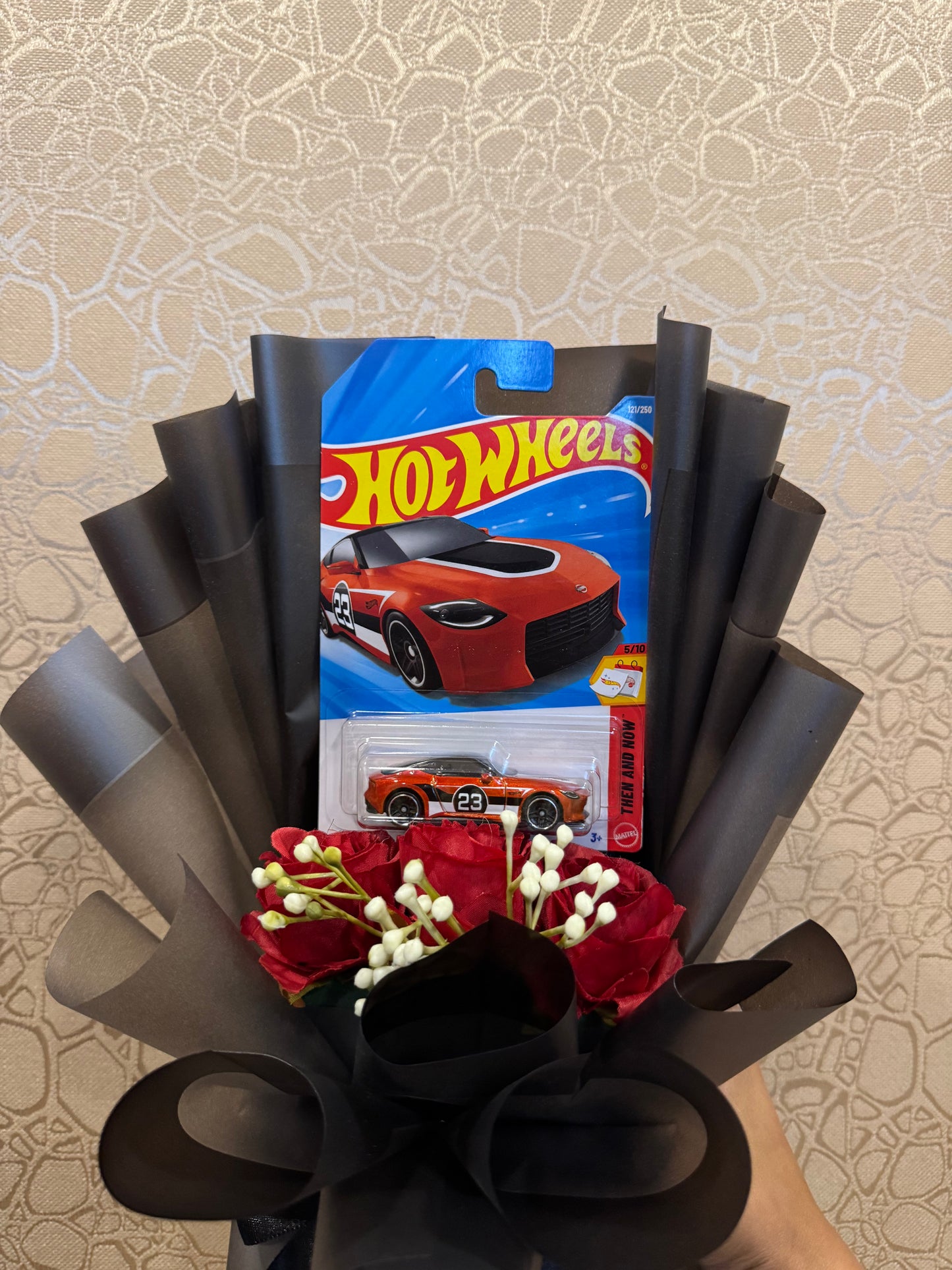 2023 Nissan Z - Hot Wheels Bouquet
