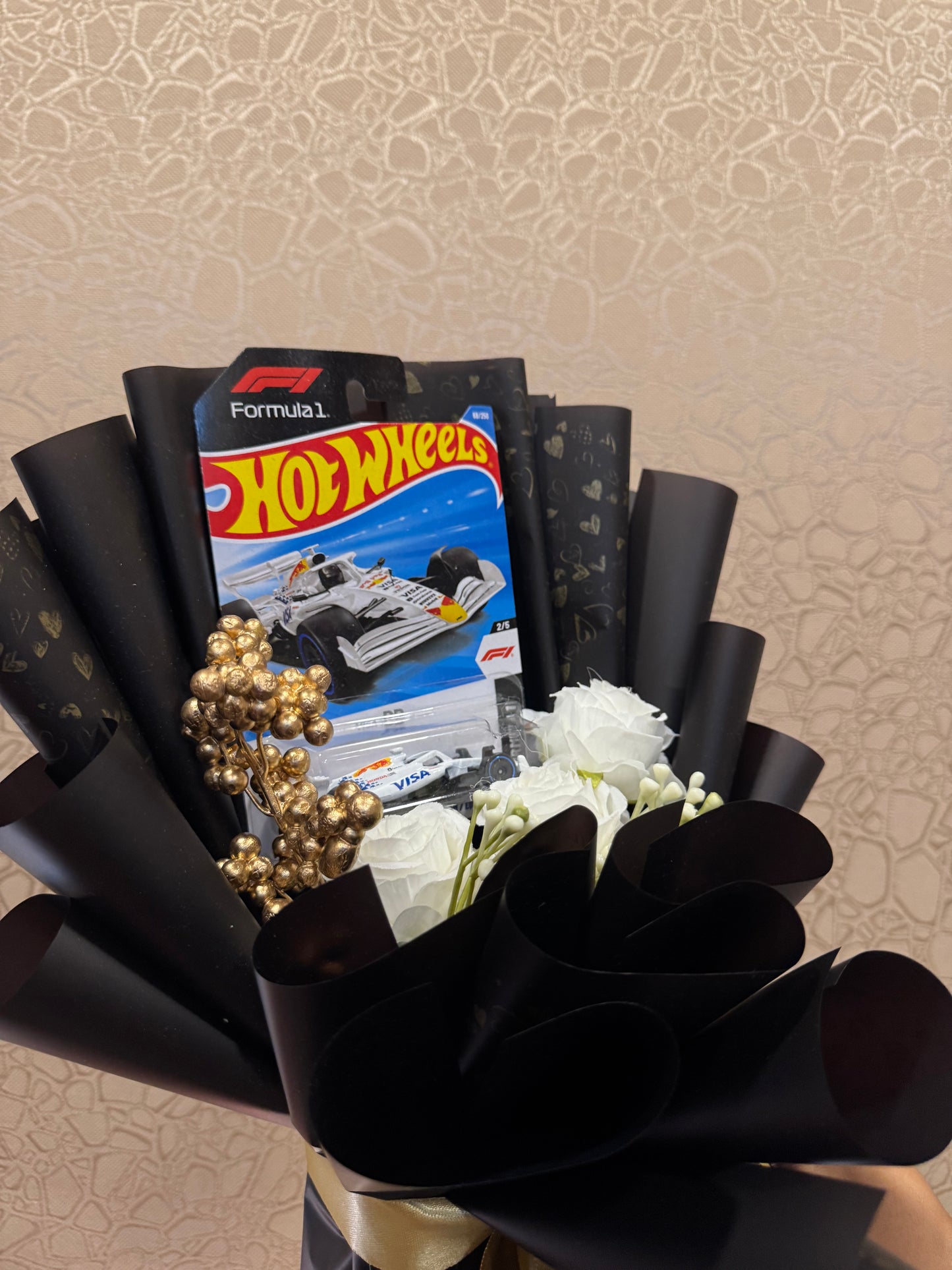 Limited Edition F1 Hot Wheels Bouquet – Visa Cash App Racing Bulls Formula One