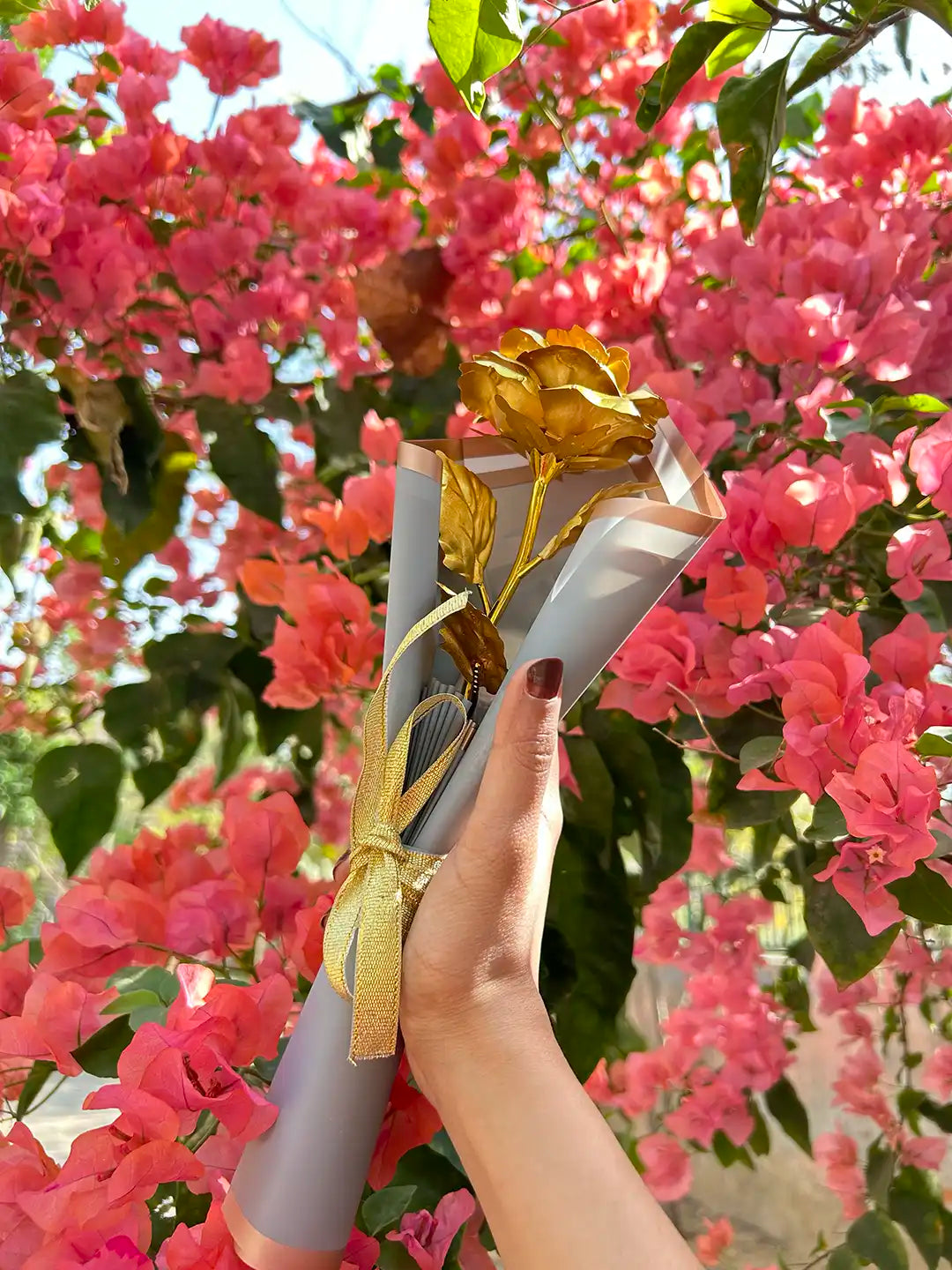 Golden Metal Single Flower Bouquet
