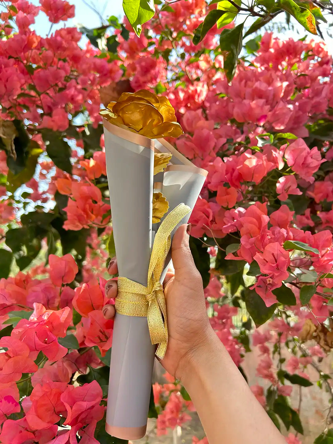 Golden Metal Single Flower Bouquet